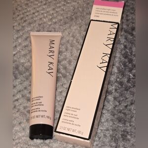 NIB Mary Kay Extra Emollient Night Cream 2.1oz
